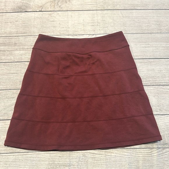 Women’s Athleta Strata ponte knit skirt with pockets size XS - Picture 7 of 9